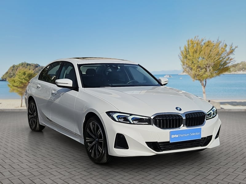 BMW 330 E Sedan 2.0 Aut 2024 - Imagen 3 de 20