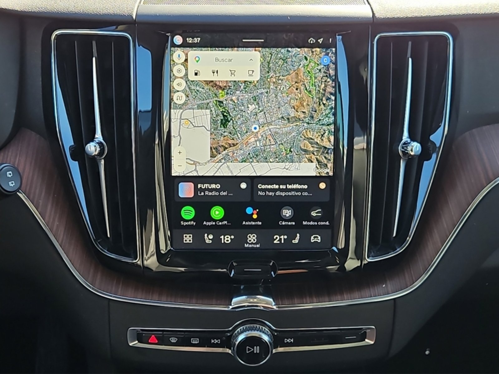 Volvo Xc60 Ii B5 4x4 2.0 Aut 2024 - Imagen 18 de 20