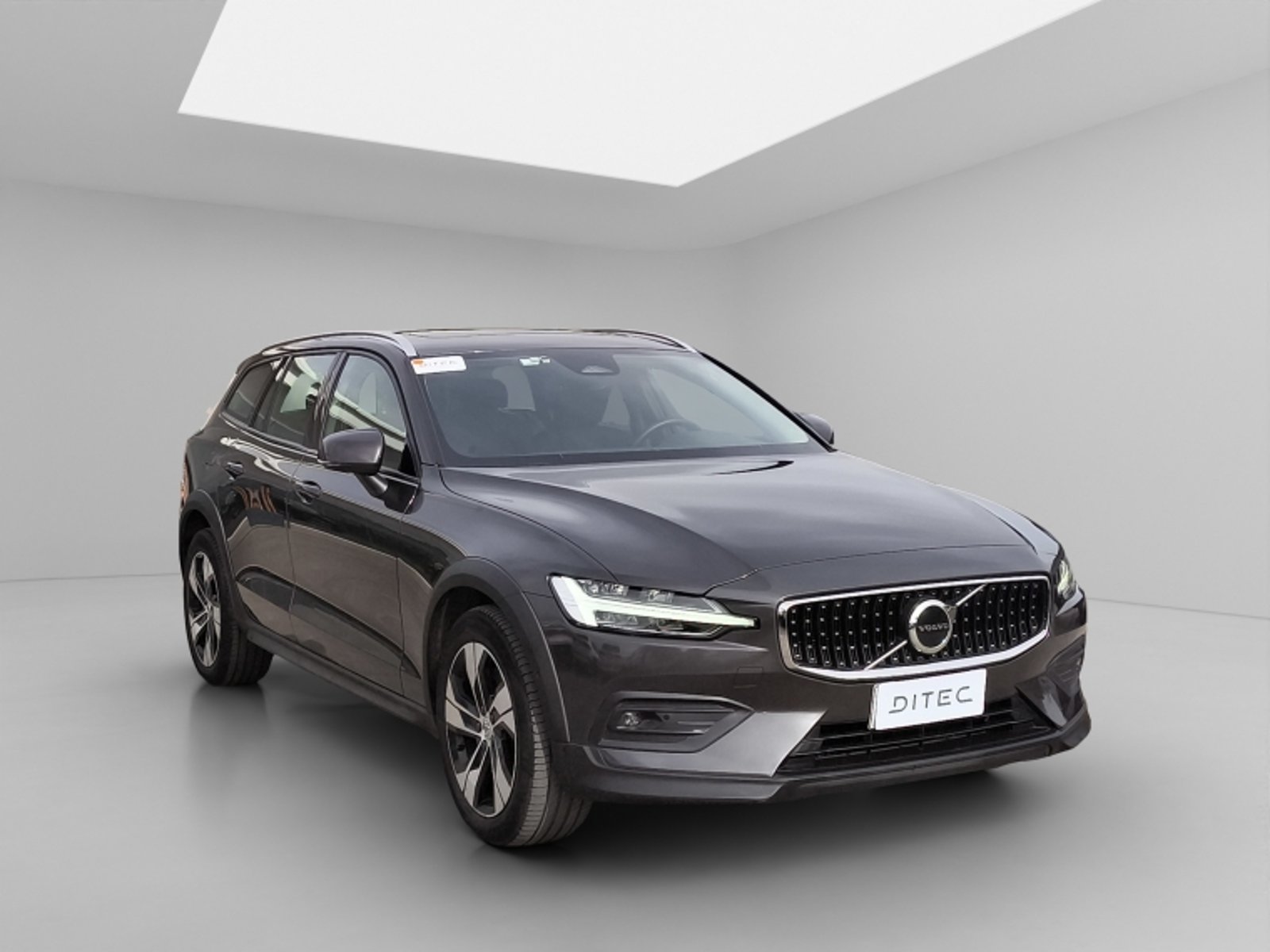 Volvo V60 Cc Ii B5 4x4 2.0 Aut 2023 - Foto 3 de 20