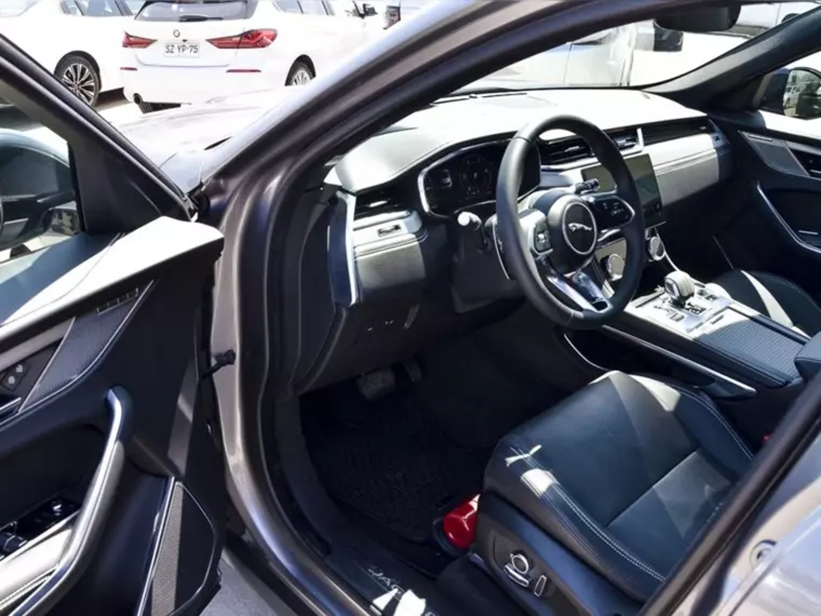Jaguar F-pace R Dynamic 2024 - Imagen 10 de 18