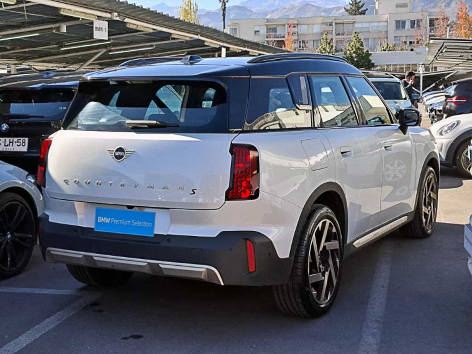 Mini Cooper Countryman S All4 2.0 Favoured 2025 - Foto 4 de 13