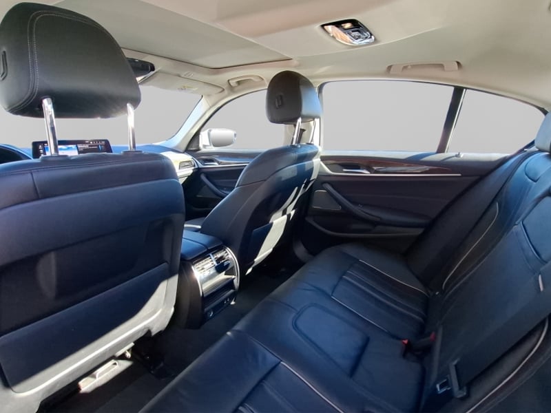 BMW 530 E Luxury 2024 - Imagen 15 de 20