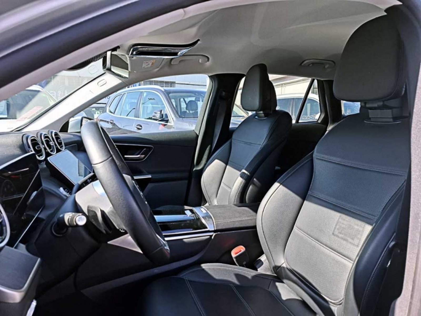 MERCEDES BENZ Glc 220 D 4matic 2.0 2025 - Imagen 10 de 13