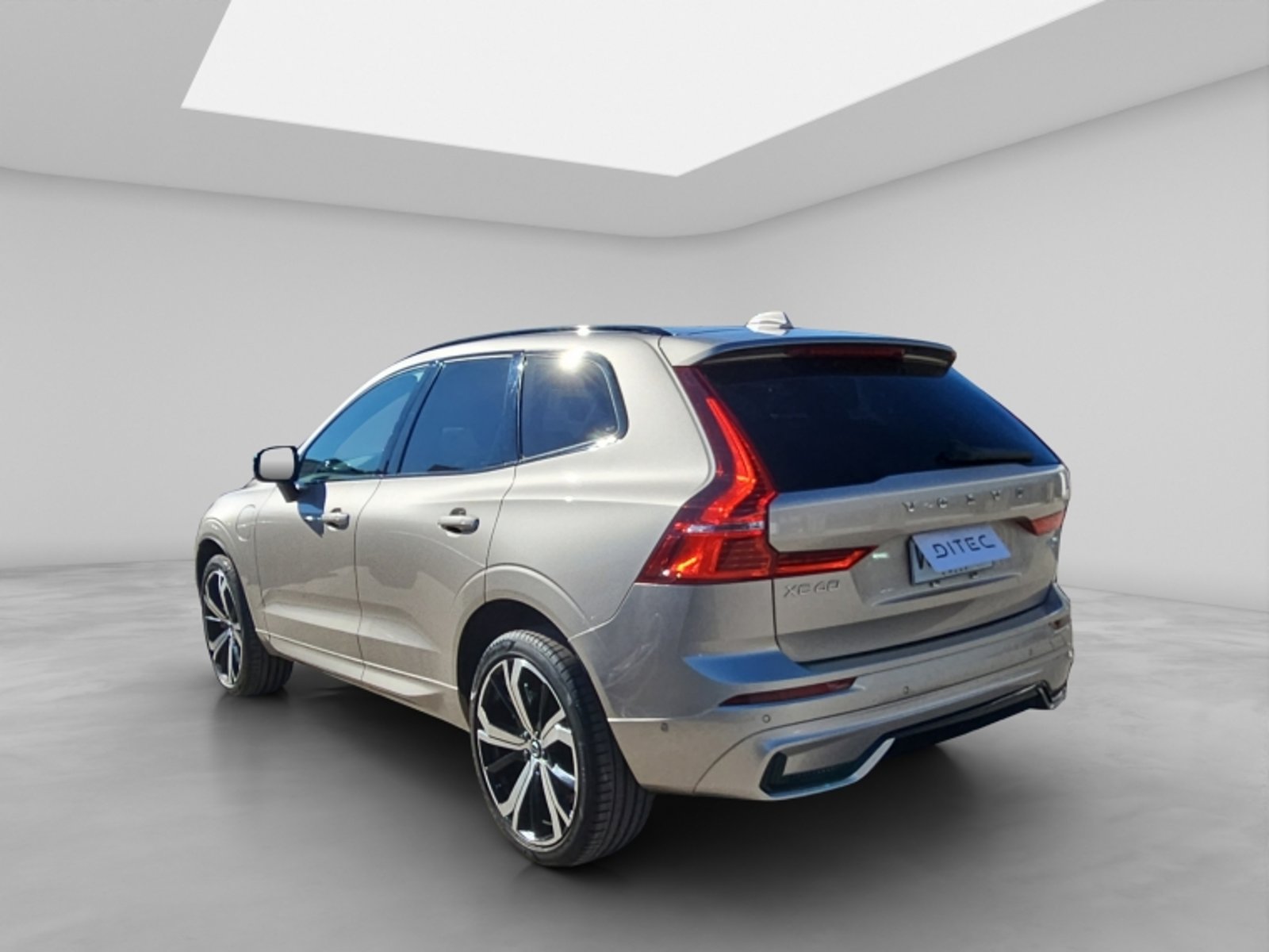 Volvo Xc60 T8 Awd Recharge Ultimate Dark 2025 - Foto 5 de 20