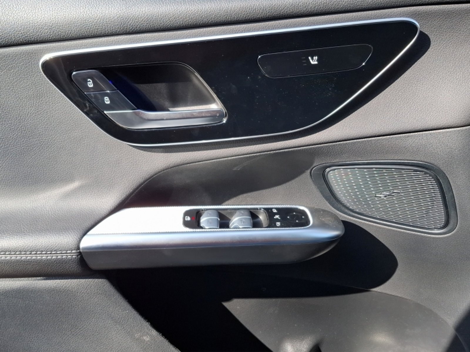 Mercedes-Benz Glc 220 D 4matic 2.0 2025 - Imagen 14 de 20