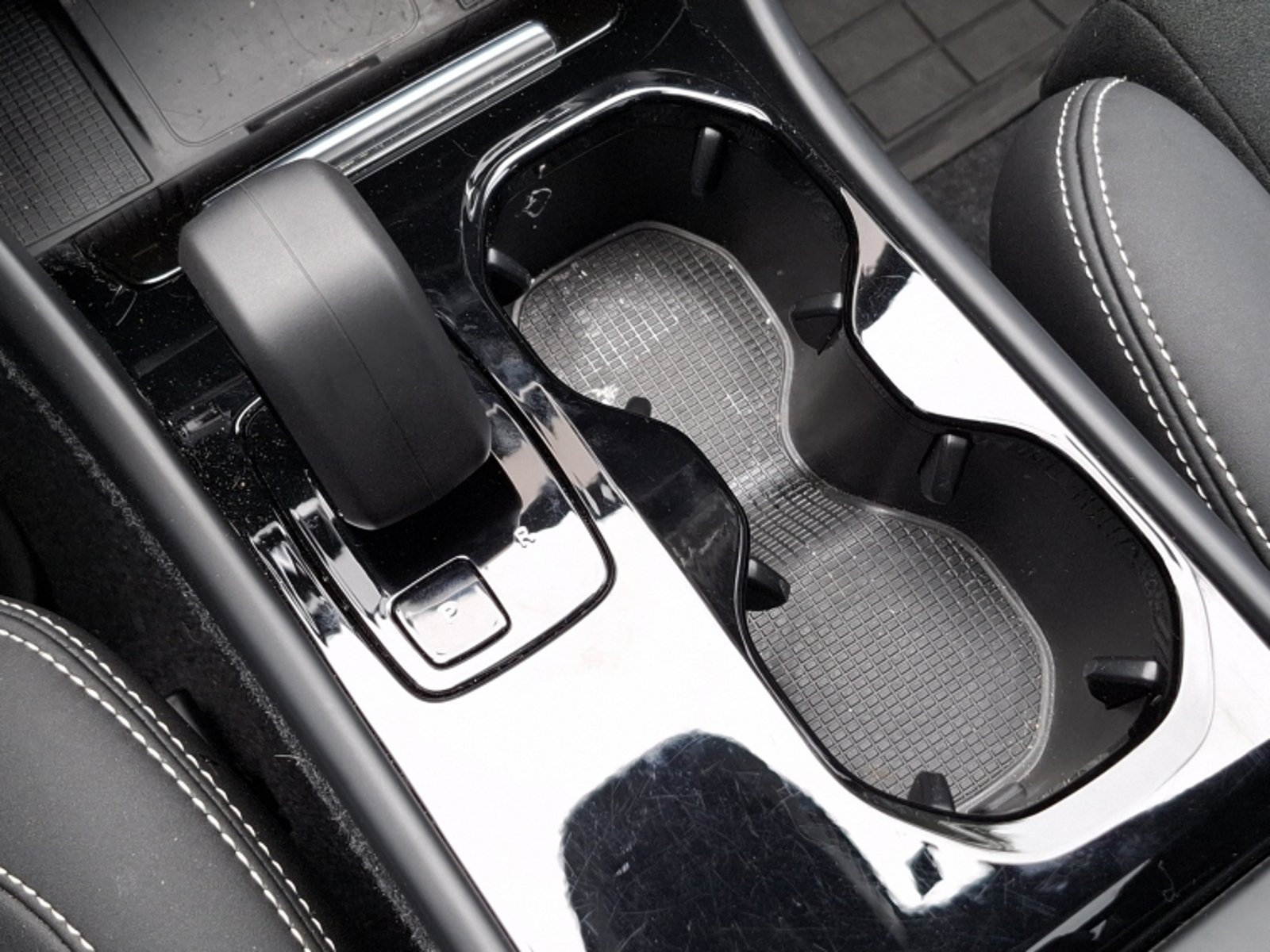 Volvo Xc40 P6 Recharge Aut 2024 - Imagen 13 de 20
