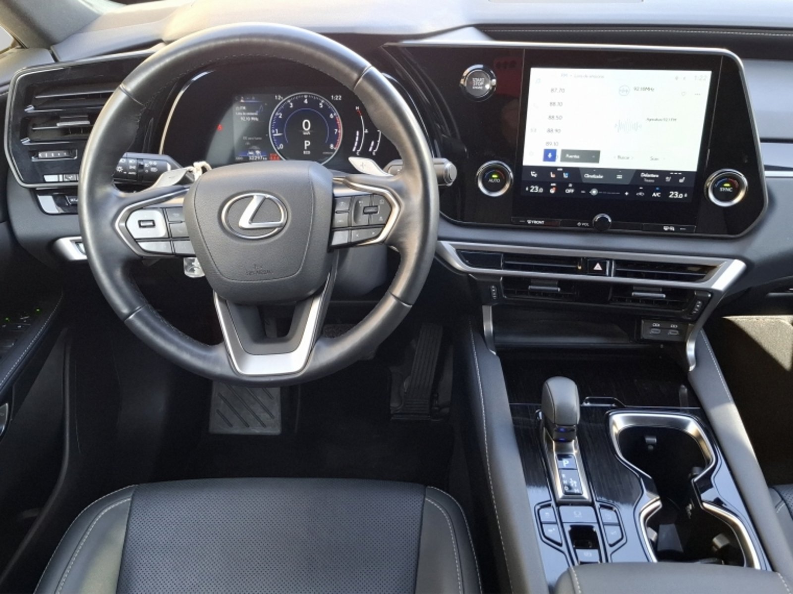 LEXUS Rx350 4x4 2.4 Aut 2024 - Imagen 17 de 20