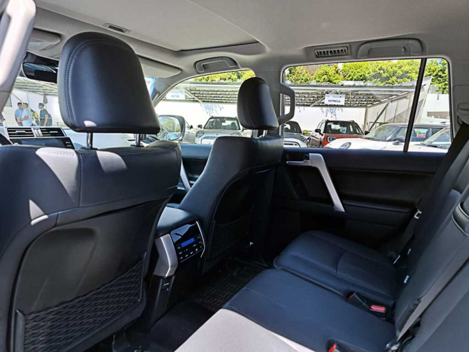 TOYOTA Land cruiser prado 4wd 4.0 At 2023 - Imagen 12 de 13