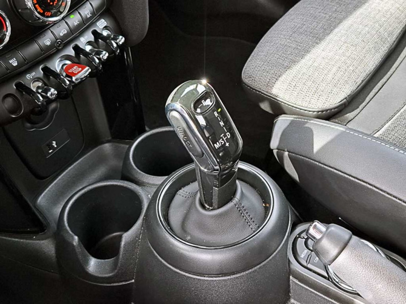MINI Cooper 1.5 Hb 3p Classic 2026 - Imagen 9 de 13