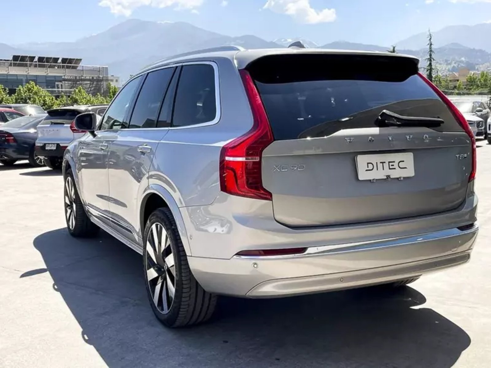 VOLVO Xc90 2.0 T8 Recharge Ultimate At 4x4 Hibrido 2025 - Imagen 8 de 17
