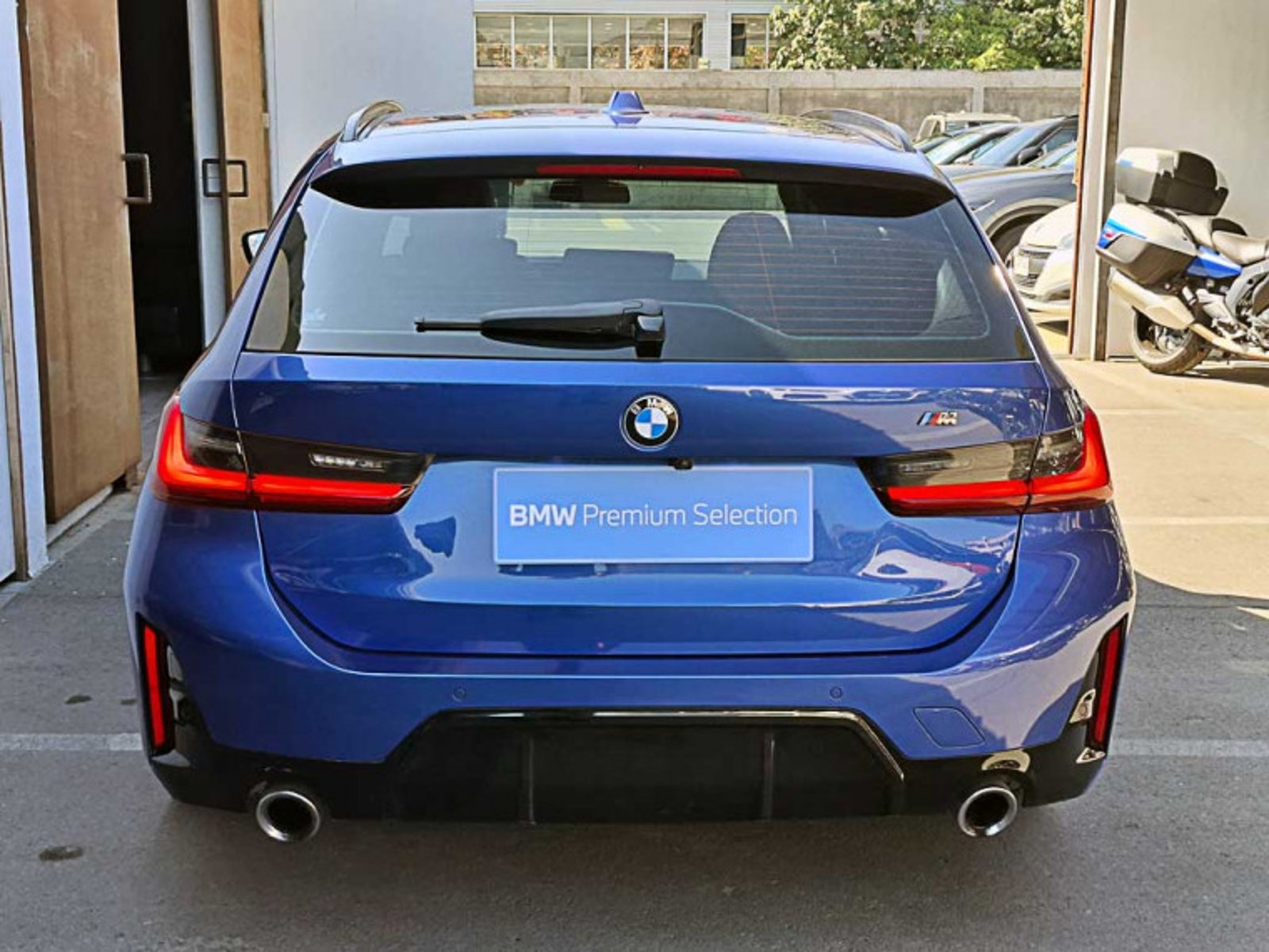 BMW 330 I Touring 2.0 Aut 2024 - Imagen 5 de 13