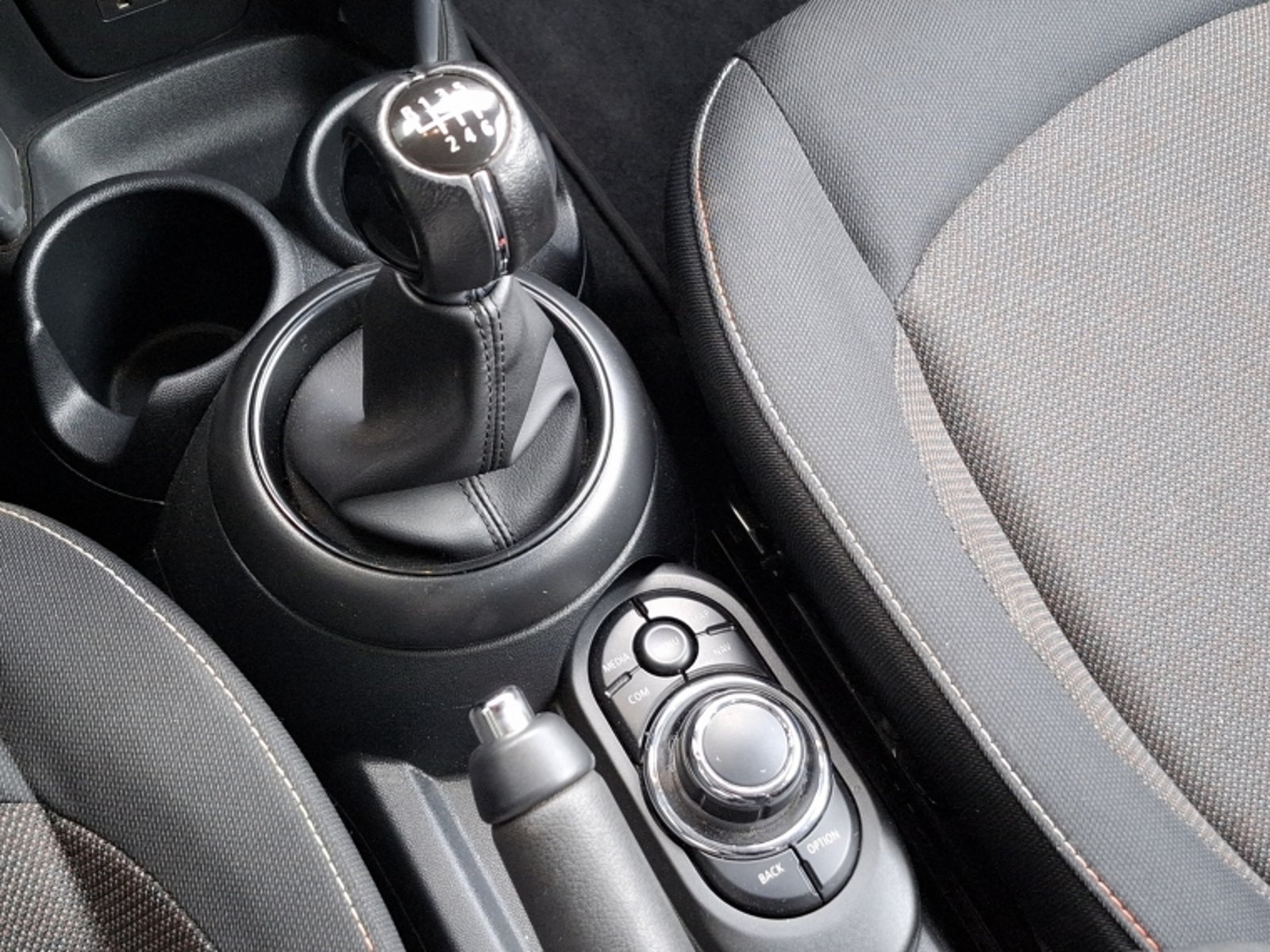 Mini Cooper 1.5 3p Essential 2024 - Imagen 13 de 16