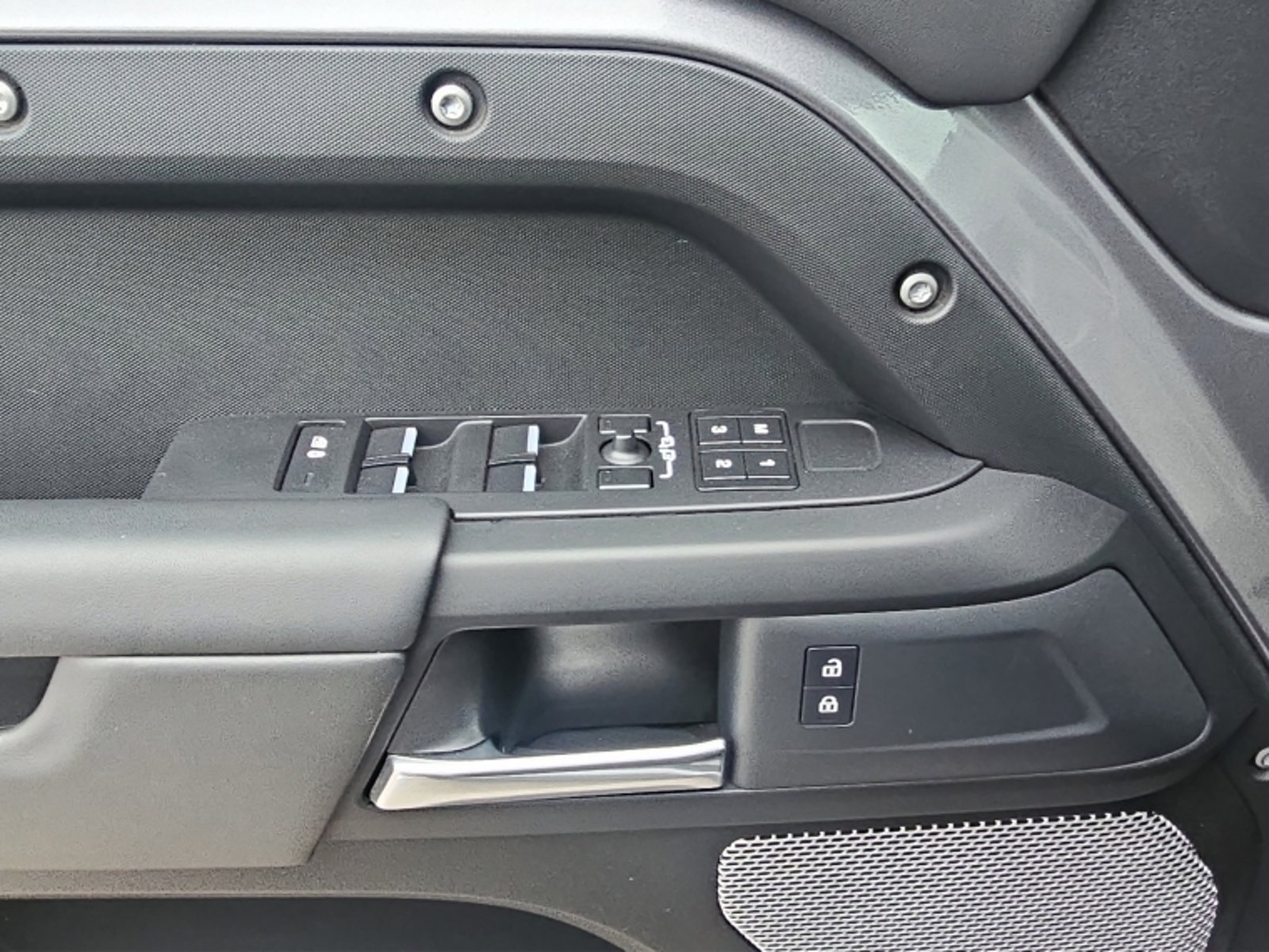 Land Rover Defender 130 3.0i X Dynamic 2024 - Imagen 14 de 20