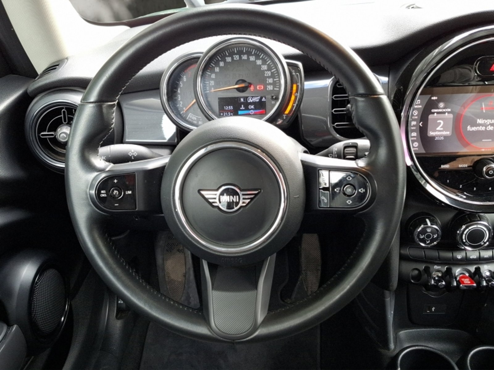 Mini Cooper 1.5 3p Essential 2024 - Imagen 16 de 16