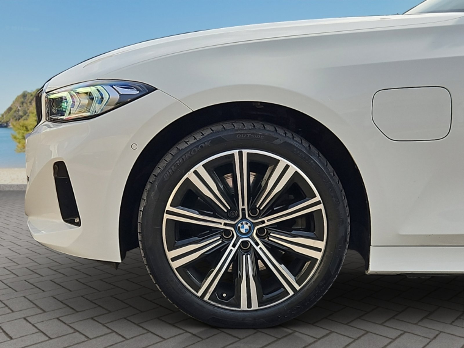 BMW 330 E Sedan 2.0 Aut 2024 - Imagen 9 de 20
