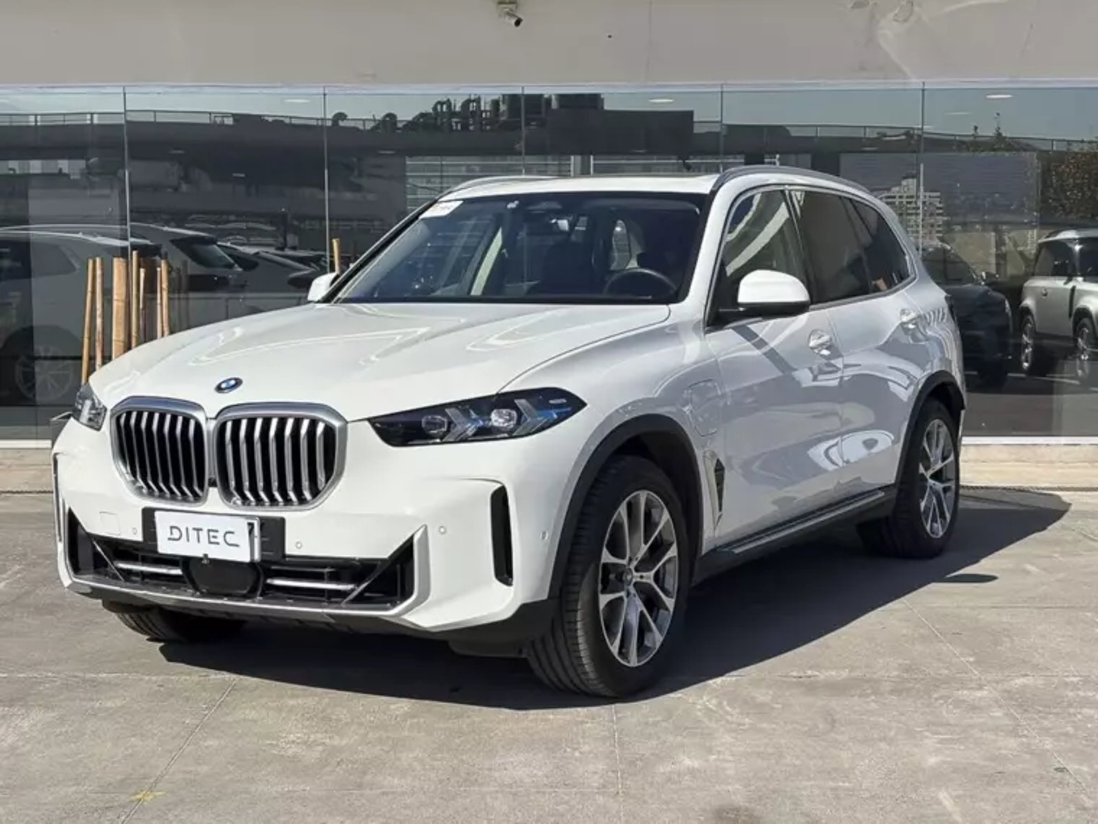 BMW X5 Xdrive 50e Lci 4x4 3.0 At 2025 - Foto 2 de 15