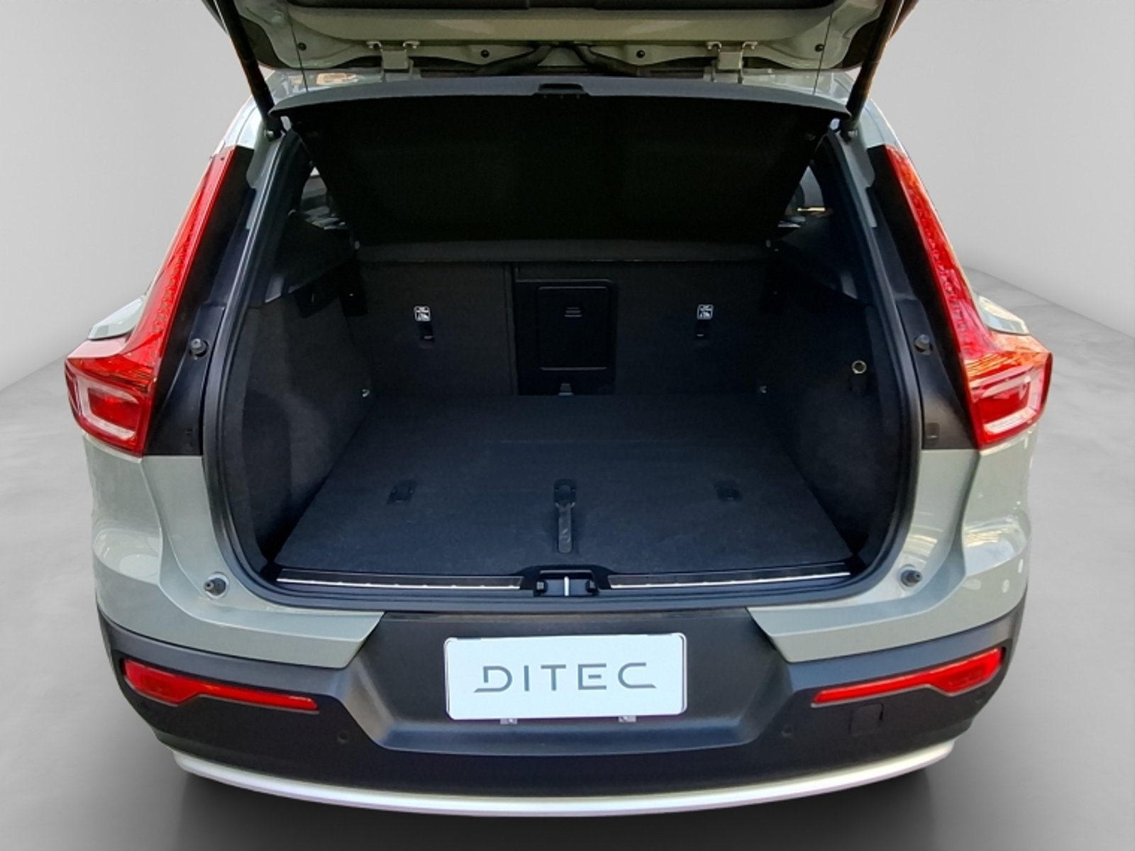 Volvo Xc40 B4 Ultimate 2.0 Aut 2024 - Imagen 20 de 20