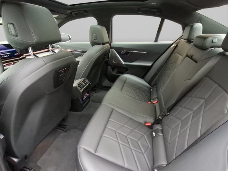 BMW I5 Edrive40 Berlina M Sport 2024 - Imagen 15 de 16