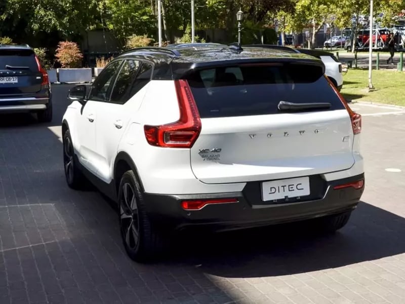 Volvo Xc40 Electrico P8 R-design Awd At 5p 2022 - Imagen 7 de 10