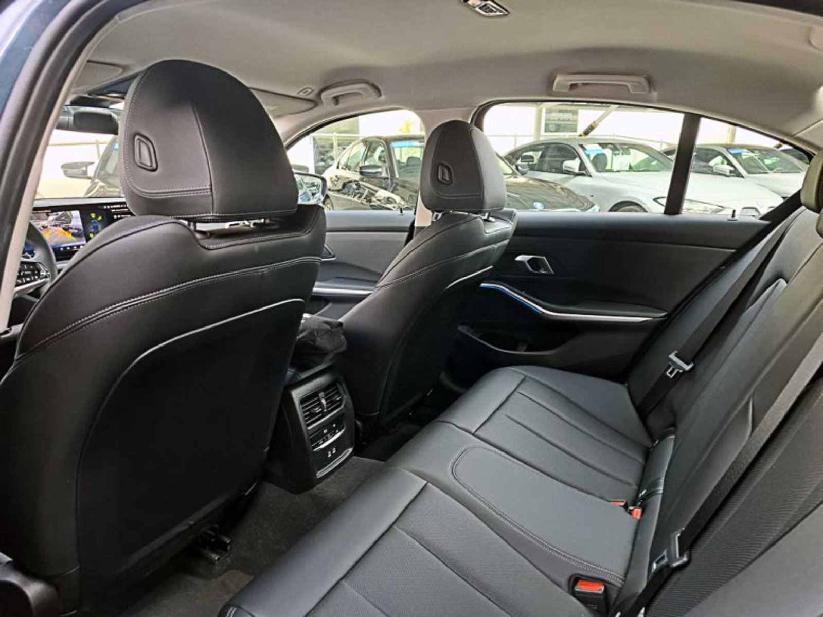 BMW 320 I Berlina Urban 2026 - Imagen 12 de 13