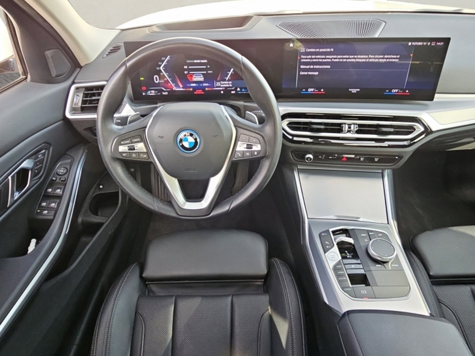 BMW 330 E Sedan 2.0 Aut 2024 - Imagen 17 de 20