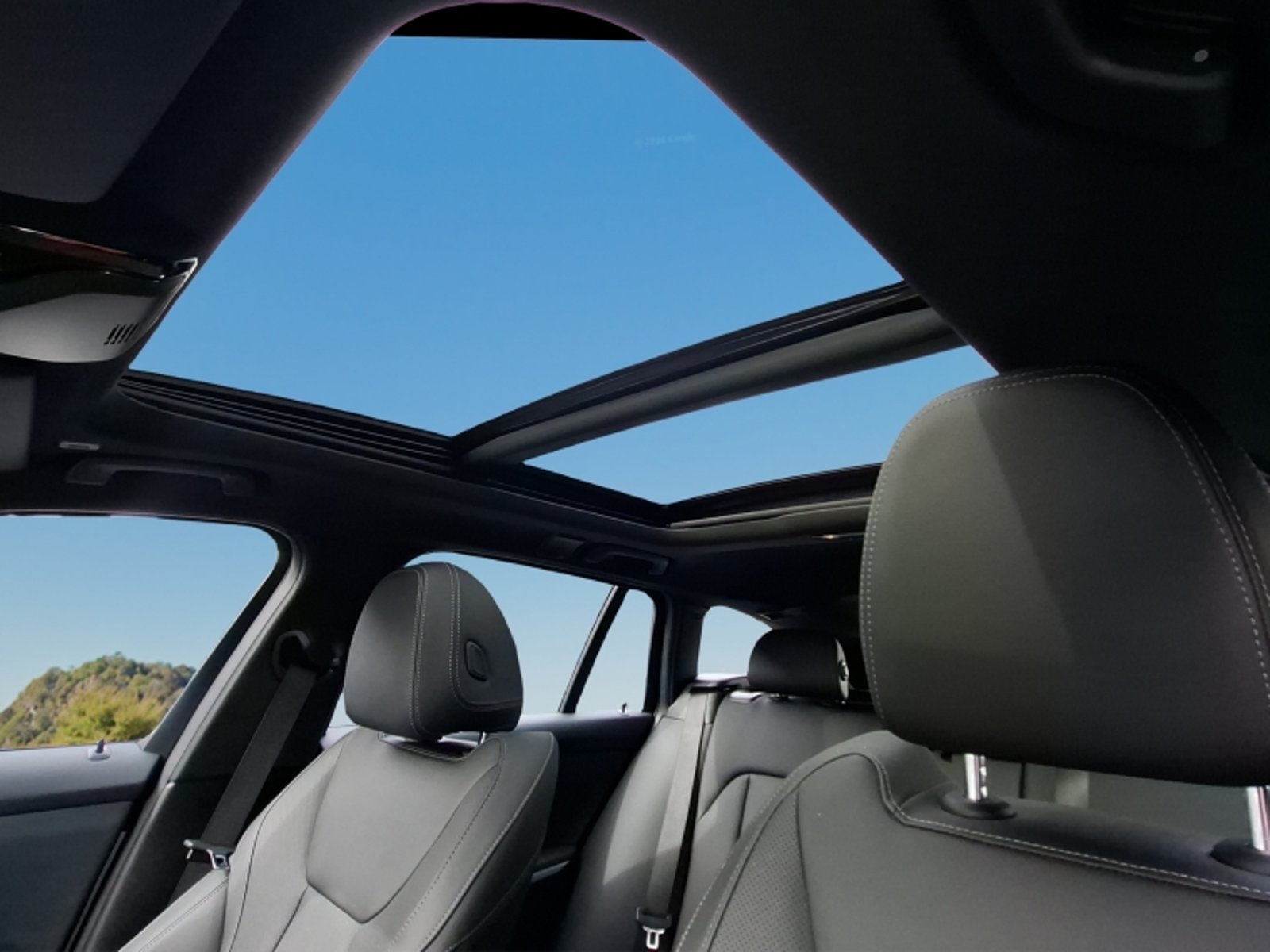 BMW 330 I Touring 2024 - Imagen 11 de 20