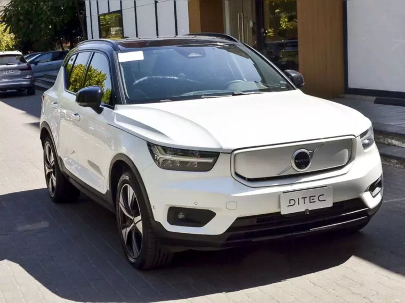 Volvo Xc40 Electrico P8 R-design Awd At 5p 2022 - Foto 4 de 10