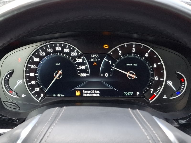 BMW 530 I Luxury 2.0 Aut 2018 - Imagen 12 de 20