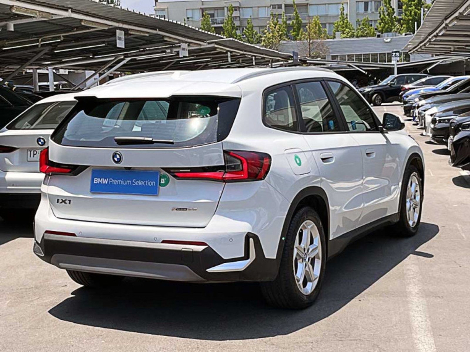 BMW Ix1 Xdrive30 Comfort 2025 - Foto 4 de 12