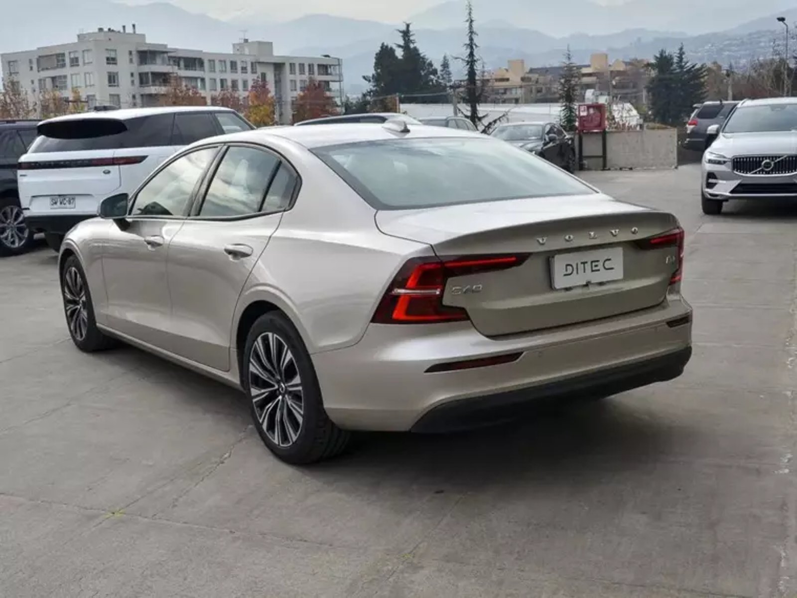 Volvo S60 B4 2023 - Imagen 10 de 20