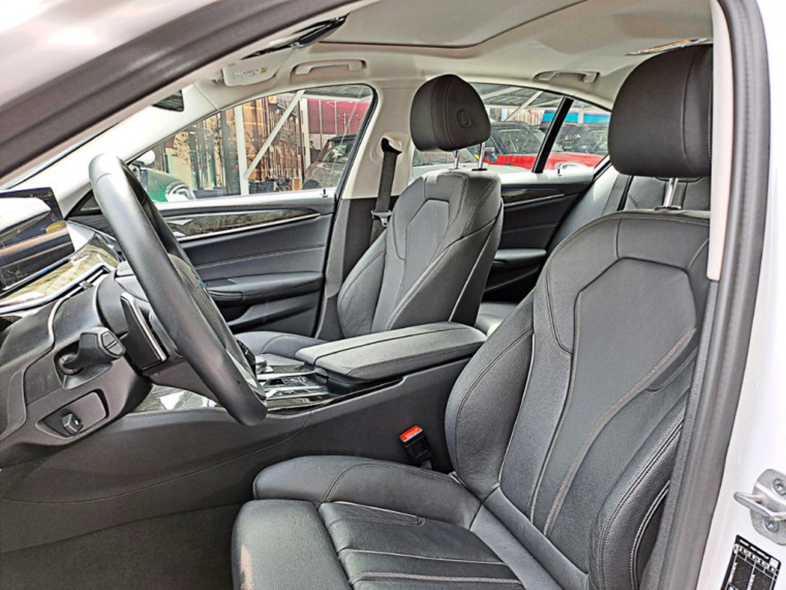 BMW 530 E Luxury Lci 2023 - Imagen 8 de 11