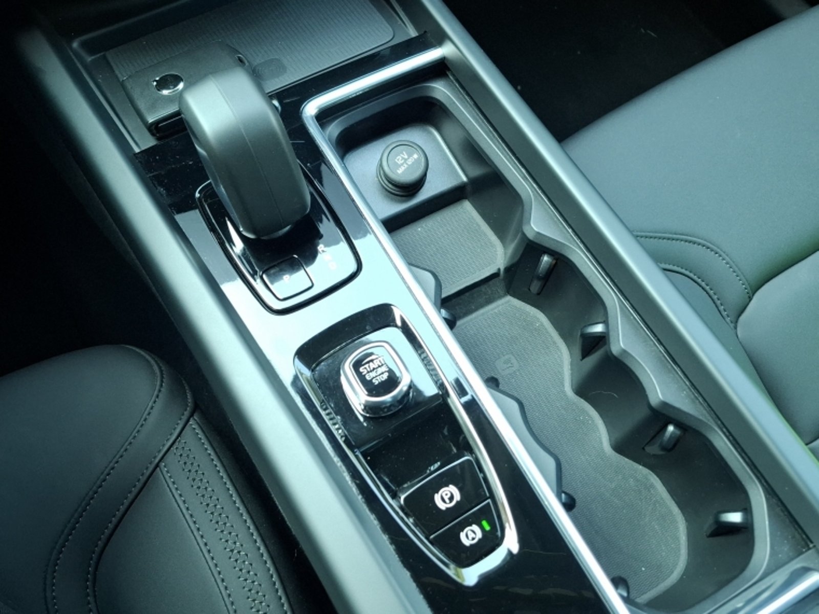Volvo Xc60 B5 Awd Plus 2025 - Imagen 13 de 20