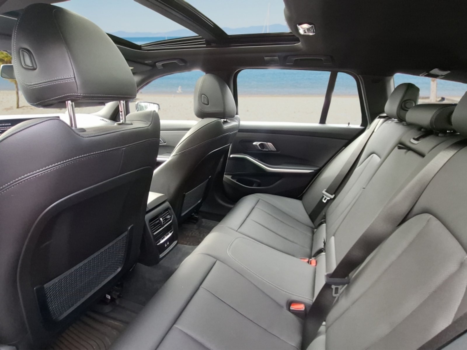 BMW 330 I Touring 2024 - Imagen 15 de 20