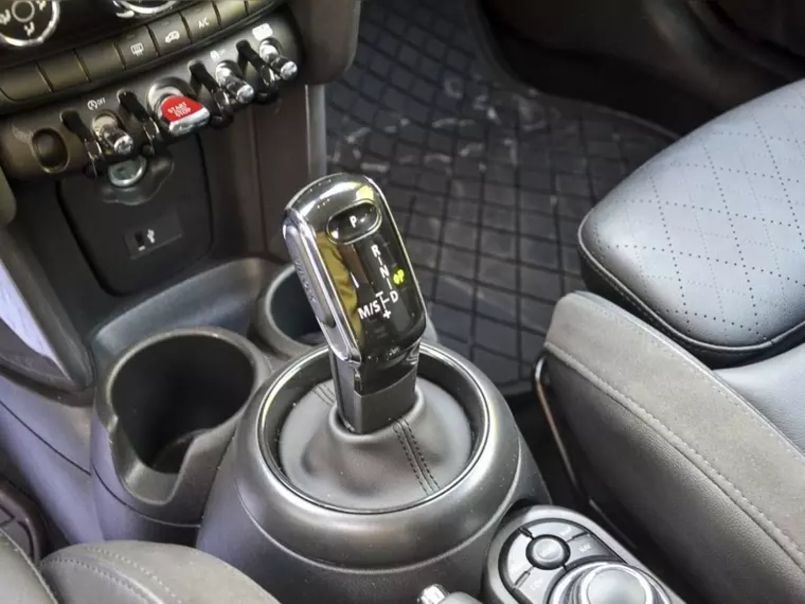 MINI Cooper 1.5 Essential Countryman At 2024 - Imagen 9 de 11