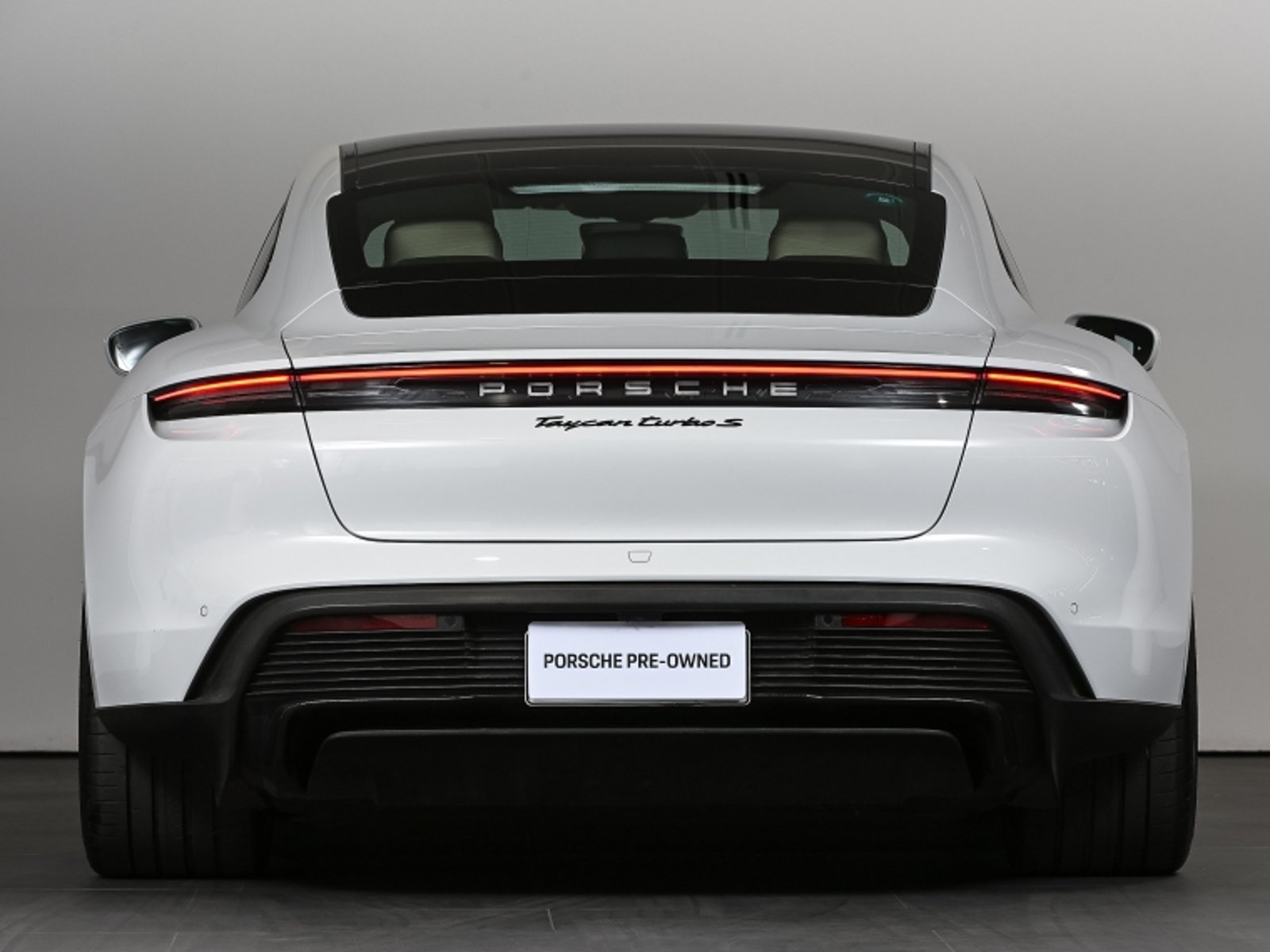 Porsche Taycan Turbo S 2022 - Foto 5 de 20