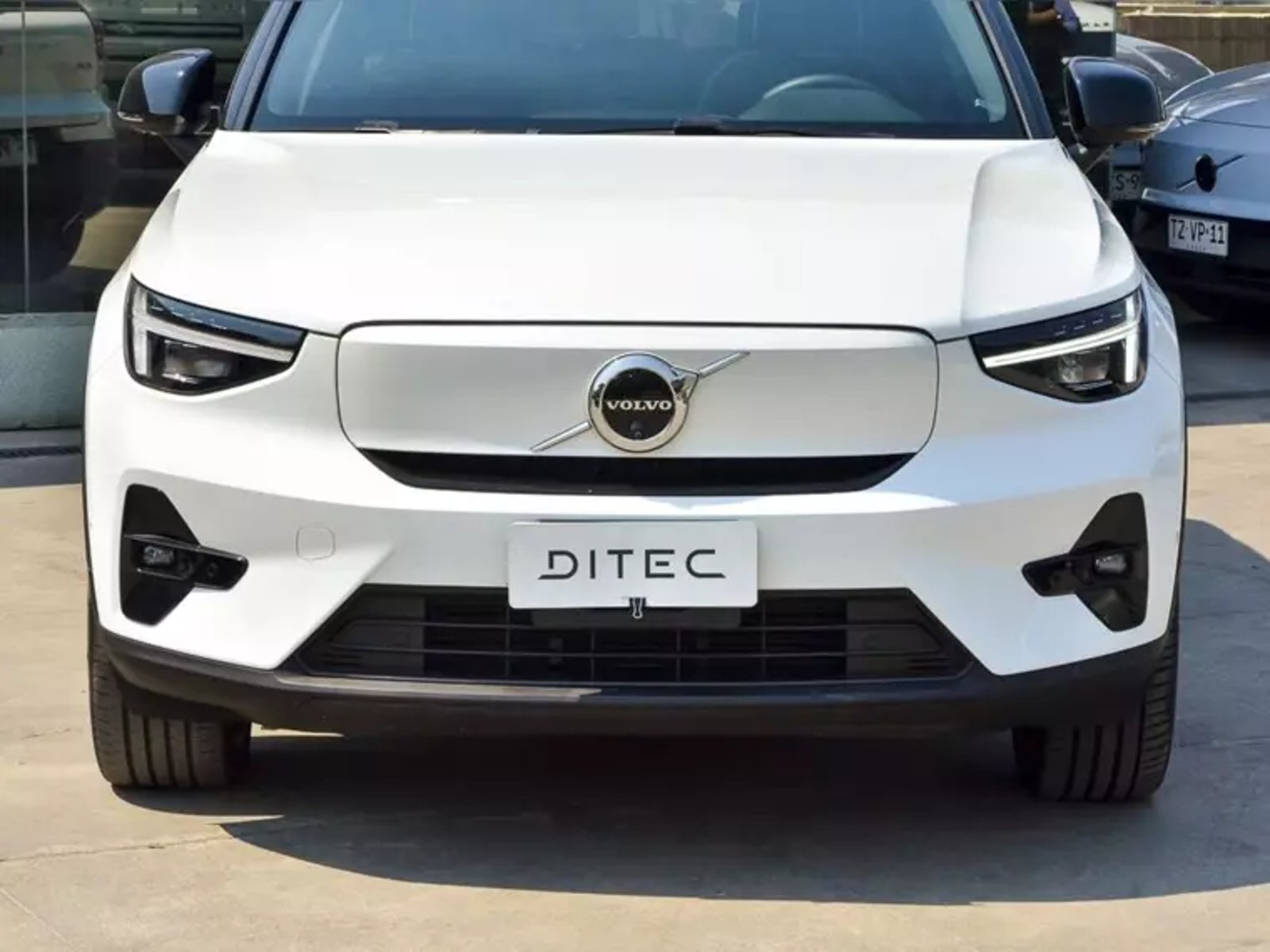 Volvo Xc40 2.0 T5 Hybrid At 4x4 Hibrido 2024 - Imagen 3 de 18
