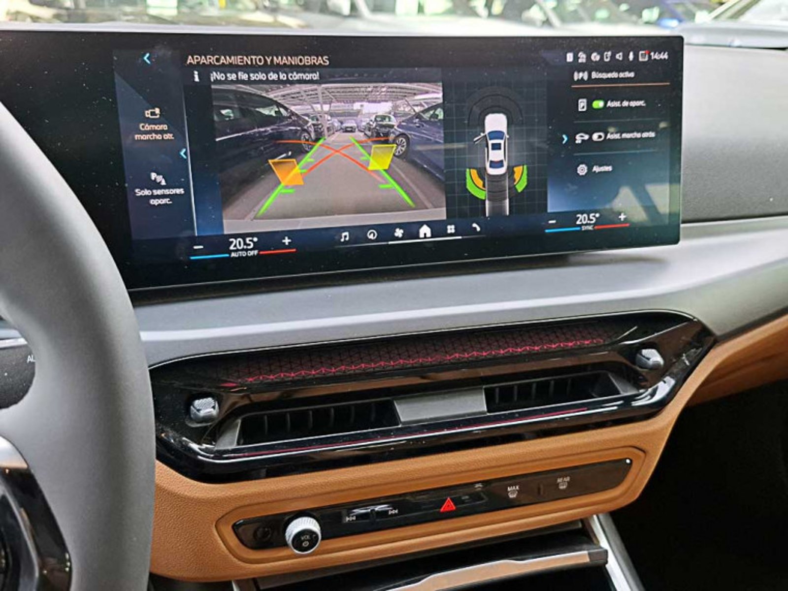 BMW 320 I Berlina Urban 2026 - Imagen 8 de 13