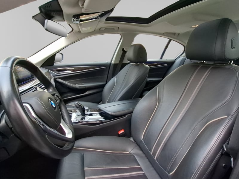 BMW 530 I Luxury 2.0 Aut 2018 - Imagen 10 de 20