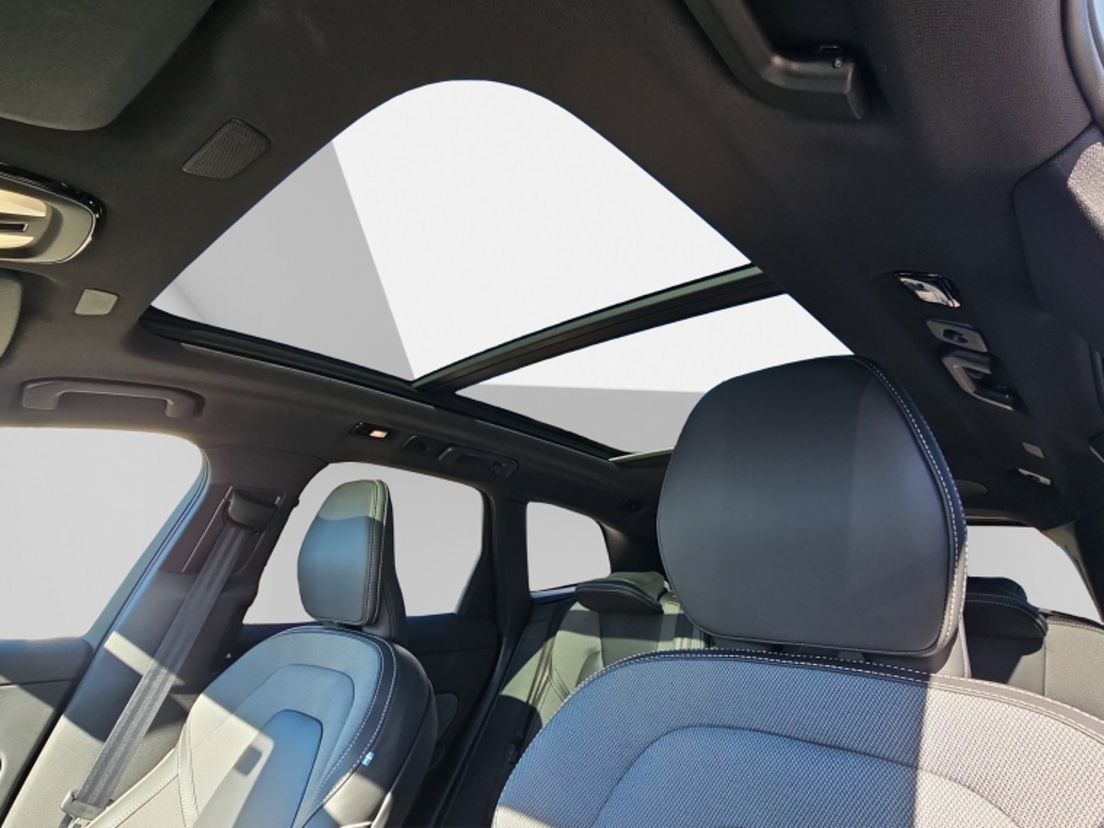 Volvo Xc60 T8 Awd Recharge Ultimate Dark 2025 - Imagen 11 de 20