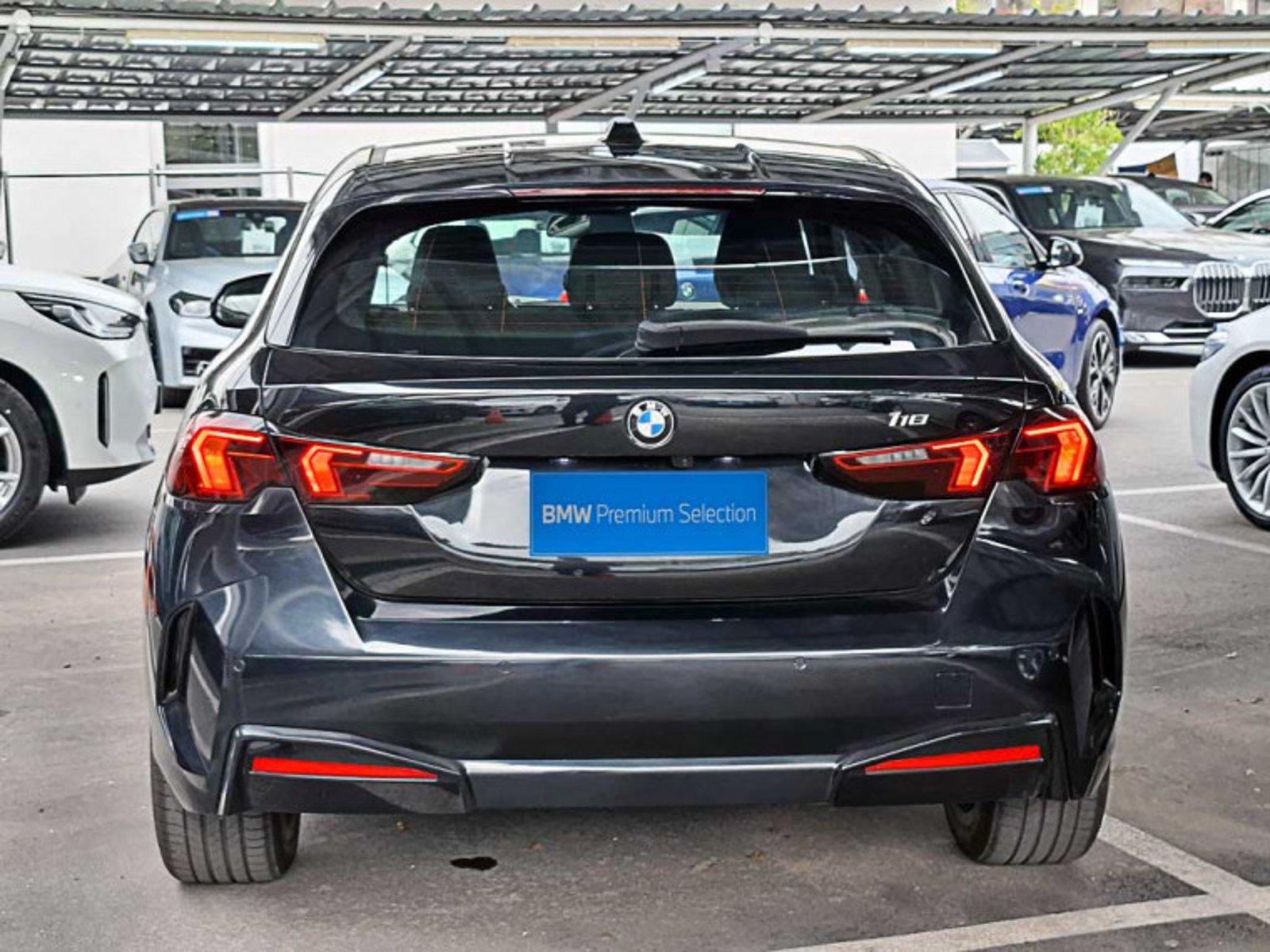 BMW 118 I Hatch Dynamic 2025 - Imagen 5 de 13
