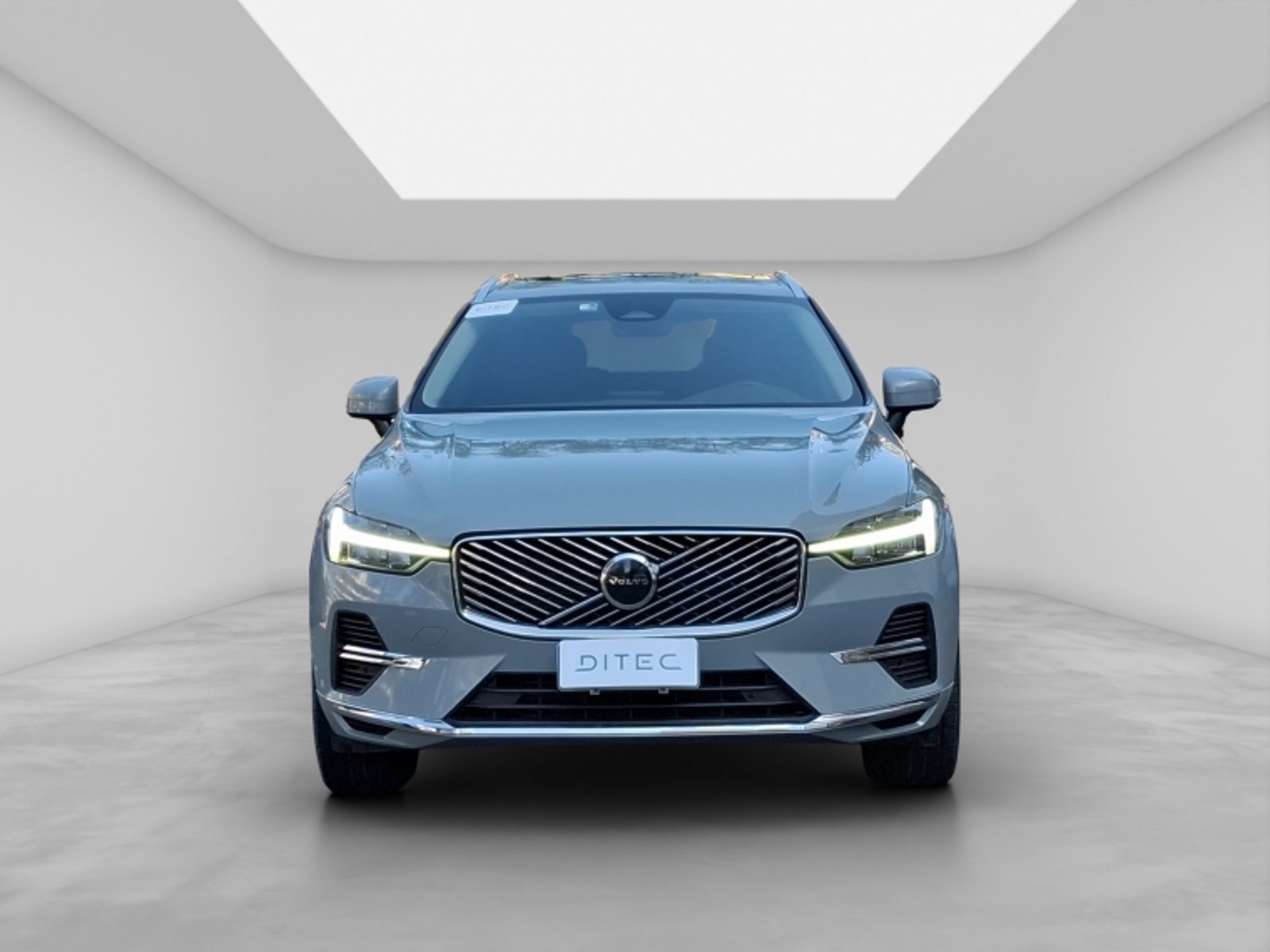Volvo Xc60 B5 Awd Plus 2025 - Foto 2 de 20