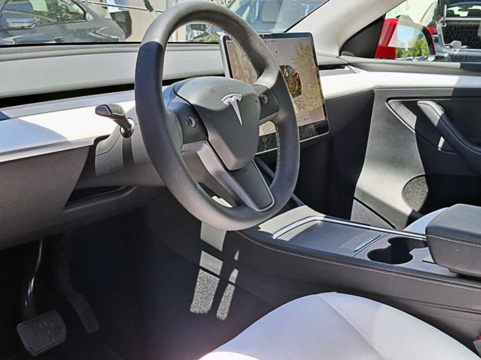 TESLA Model y Long Range 4x4 Aut 2024 - Imagen 10 de 12