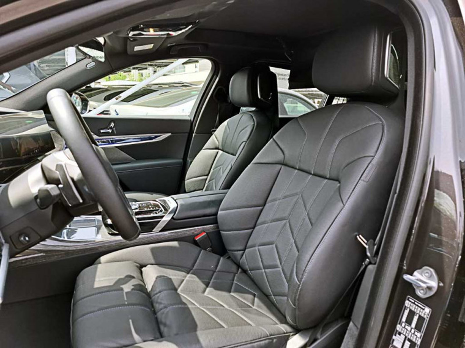 BMW 740 I Berlina Pure Excellence 2025 - Imagen 10 de 13
