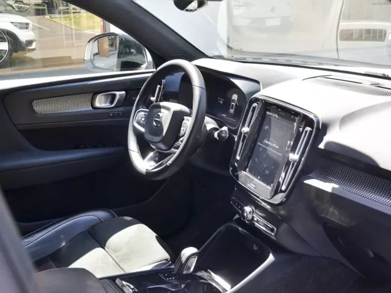 Volvo Xc40 Electrico P8 R-design Awd At 5p 2022 - Foto 5 de 10