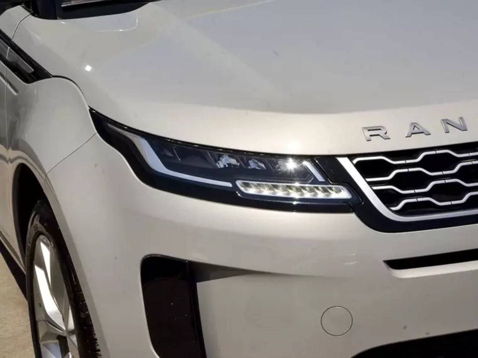 Land Rover Evoque 2.0i S 200hp 4x4 2024 - Imagen 5 de 20