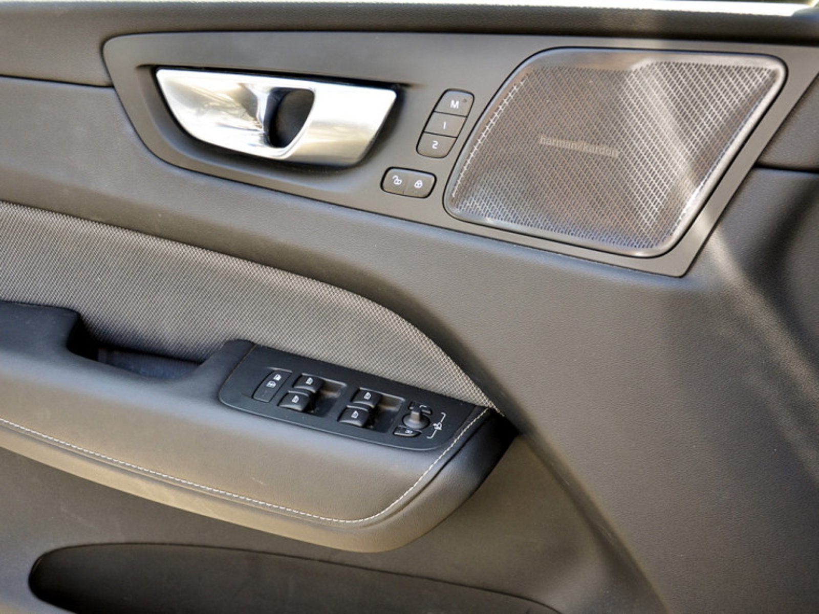 Volvo Xc60 T8 Recharge 4x4 2.0 Aut 2025 - Imagen 7 de 10