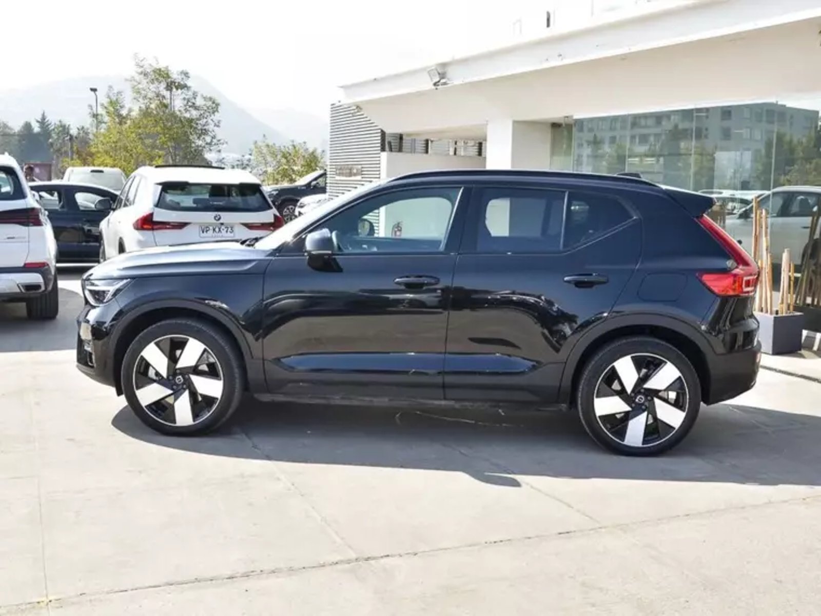 Volvo Ex40 Electrico P8 R-design Awd At 5p 2025 - Imagen 10 de 16