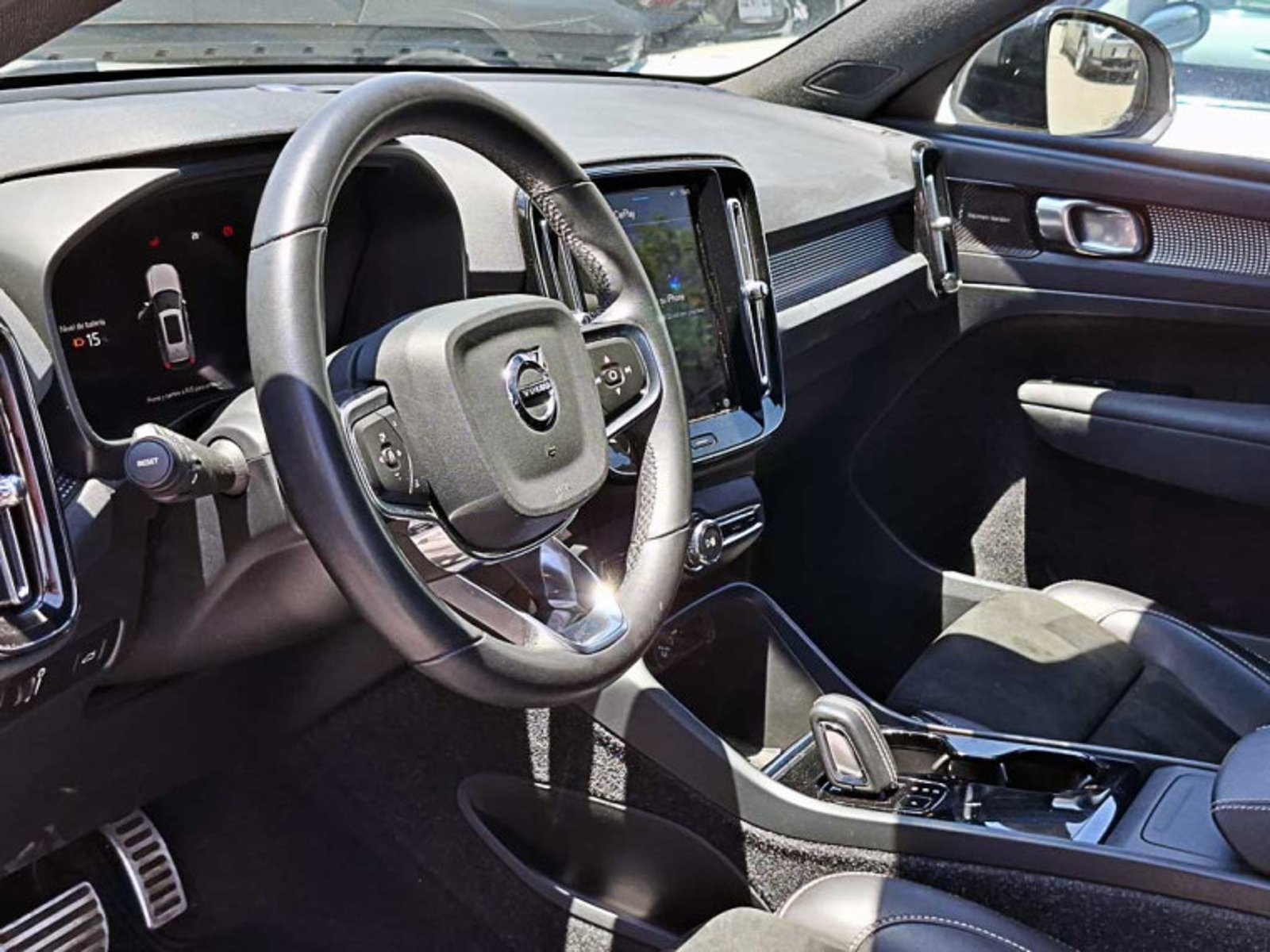 VOLVO Xc40 P8 R Design Awd Aut 2022 - Imagen 11 de 13