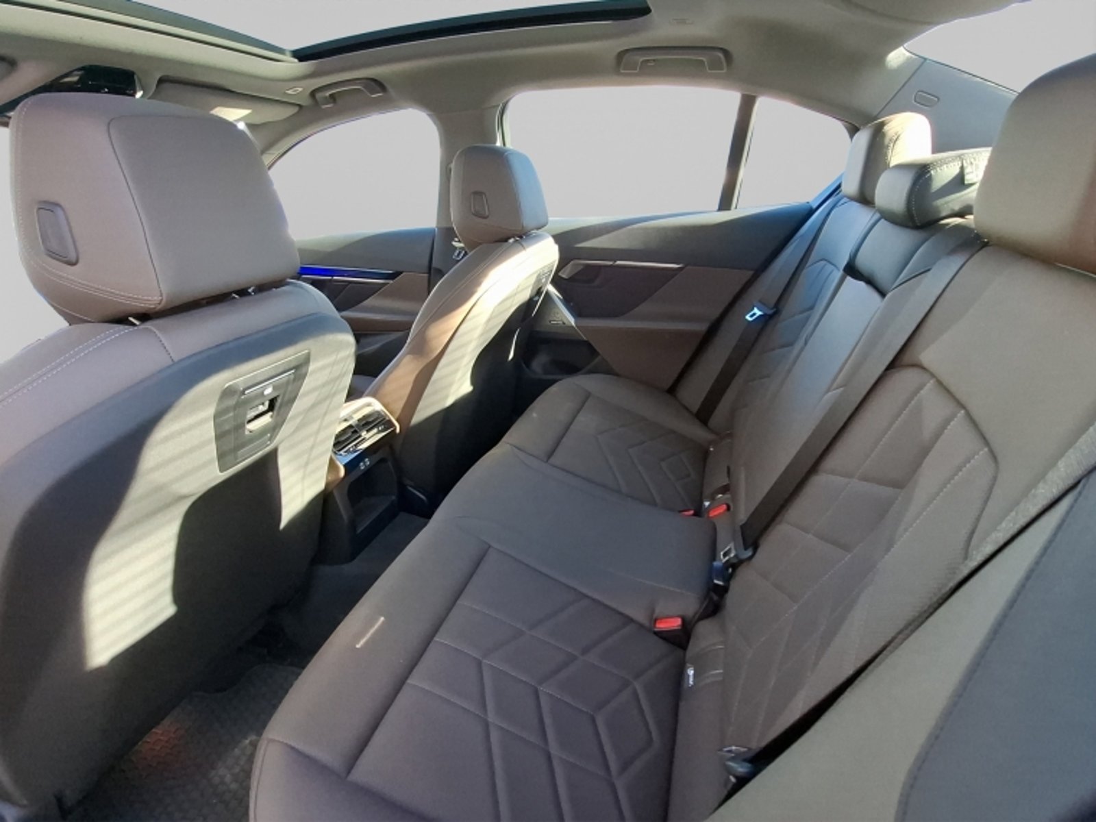 BMW 520 I Berlina 4x2 2.0 Aut 2024 - Imagen 15 de 20