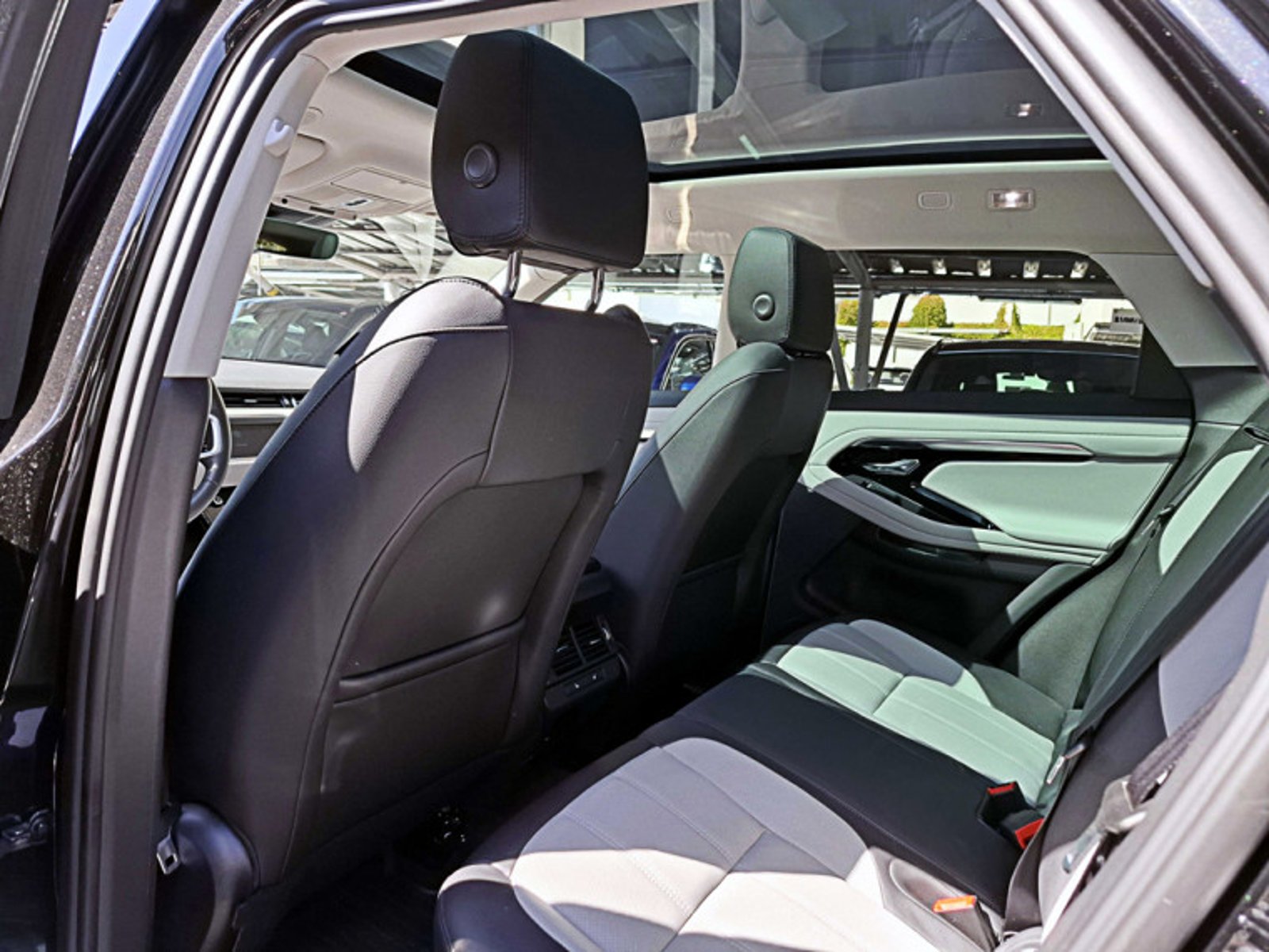 LAND ROVER Evoque Dynamic S 4x4 2.0 Aut 2024 - Imagen 12 de 13